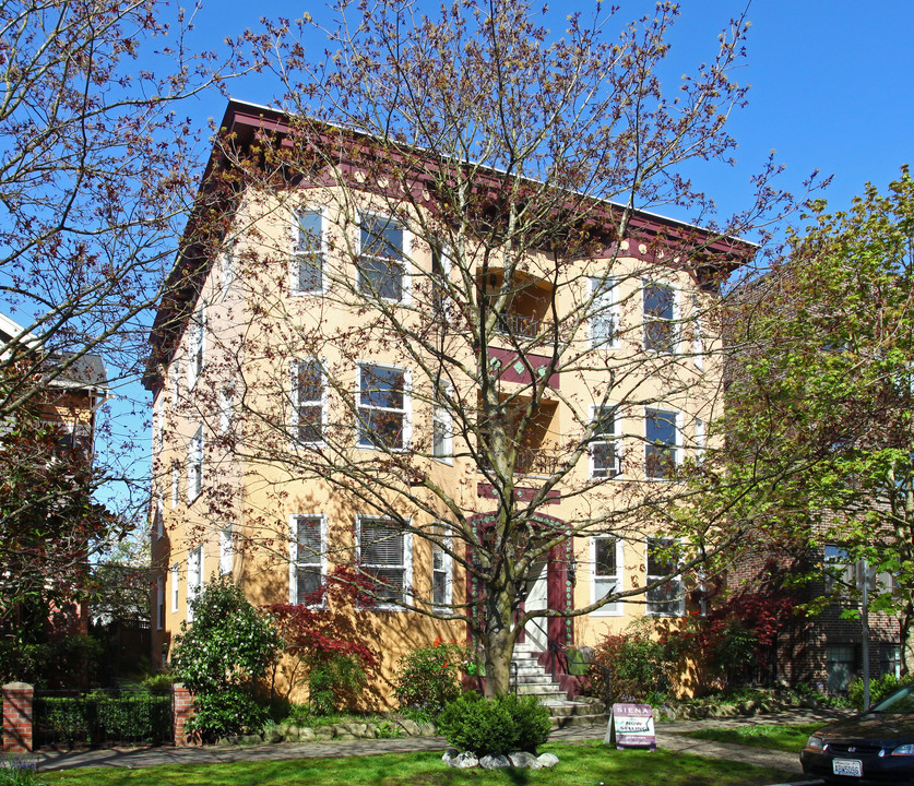 Siena on Capitol Hill Condos in Seattle, WA - Building Photo