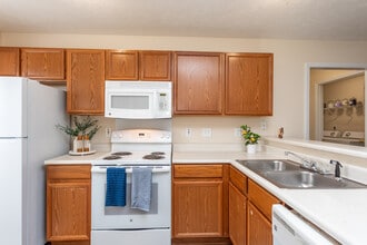 Cumberland Towers in Fayetteville, NC - Building Photo - Interior Photo