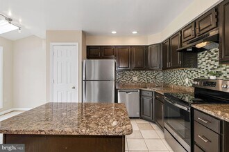 20324 Cedarhurst Way in Germantown, MD - Building Photo - Building Photo