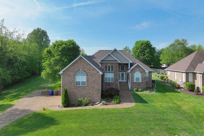 218 Thoroughbred Way in White House, TN - Building Photo - Building Photo