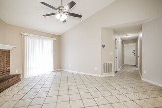 1883 Manitoba Ct S in Middleburg, FL - Foto de edificio - Building Photo