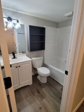 4959 Horseshoe Bend Pkwy in Lake Ozark, MO - Building Photo - Building Photo