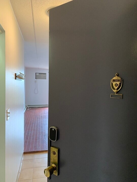 301 Lowell St in Somerville, MA - Building Photo