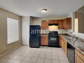 3011 Earlswood Ln in Indianapolis, IN - Foto de edificio - Building Photo