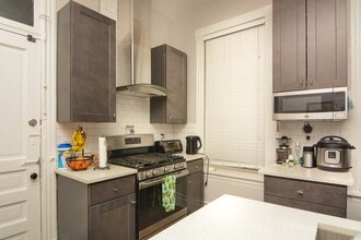 949 N Winchester Ave, Unit A02W in Chicago, IL - Foto de edificio - Building Photo