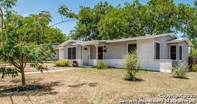 411 Dresden Dr in San Antonio, TX - Building Photo