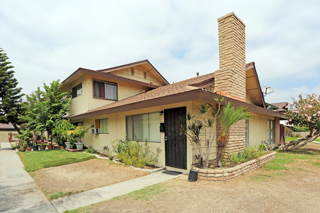 13381 Palm St in Garden Grove, CA - Building Photo