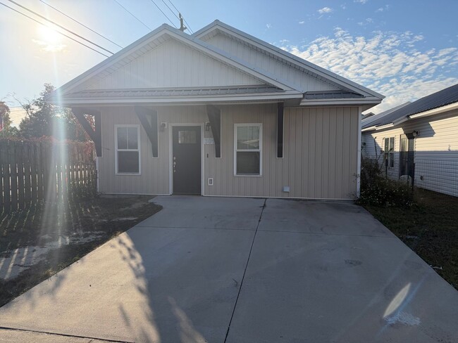 301 Gabrielle Ln in Panama City, FL - Building Photo - Building Photo