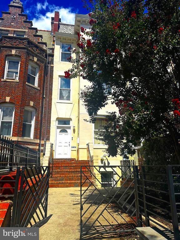 1327 Harvard St NW in Washington, DC - Building Photo - Building Photo
