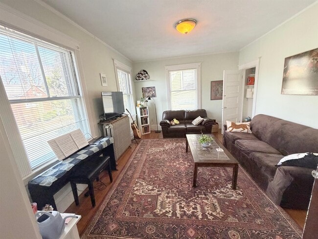 54 College Ave, Unit 1