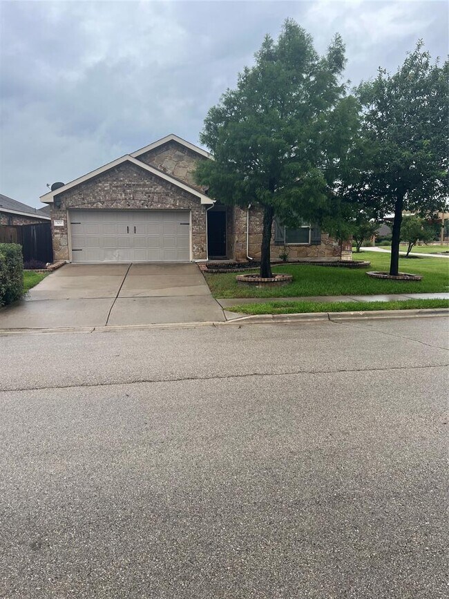 property at 300 Briar Park Dr