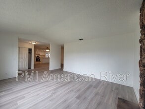 4508 Windcloud Ave in Sacramento, CA - Building Photo - Building Photo