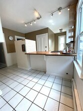 71 Mechanic St, Unit 2 in New Haven, CT - Building Photo - Building Photo