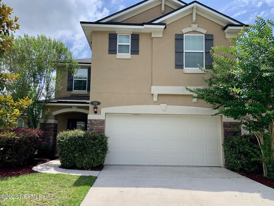 591 Drysdale Dr in Orange Park, FL - Building Photo