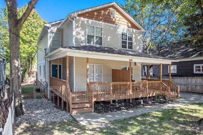 property at 660 Bryan St SE