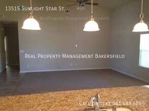 13515 Sunlight Star St in Bakersfield, CA - Building Photo - Building Photo