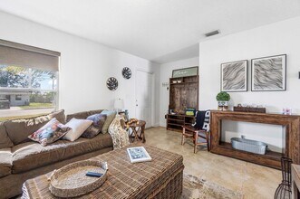 4301 Greenwood Ave in West Palm Beach, FL - Building Photo - Building Photo