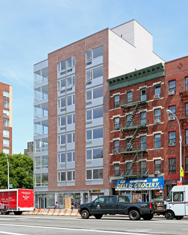 2270-2272 Frederick Douglass Blvd in New York, NY - Building Photo - Building Photo