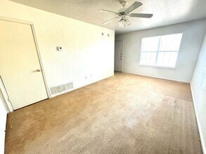 205 Lydia Dr in Killeen, TX - Building Photo - Building Photo