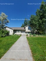 411 N 4200 E in Rigby, ID - Building Photo