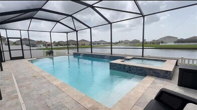 914 Peregrine Hill Pl in Ruskin, FL - Building Photo - Building Photo