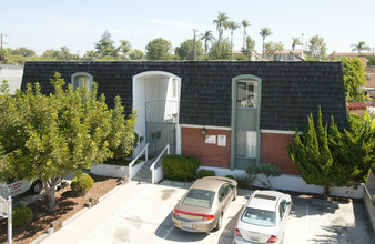 Adelaide North II in San Diego, CA - Building Photo - Building Photo