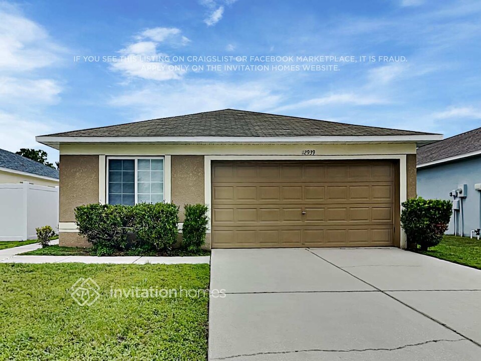 12939 Fieldmoor Ct in Riverview, FL - Building Photo