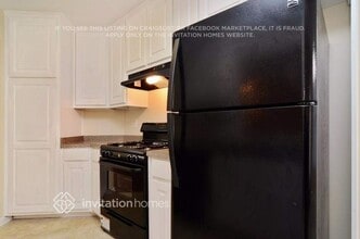 124 Meadow Ct in Fairburn, GA - Foto de edificio - Building Photo