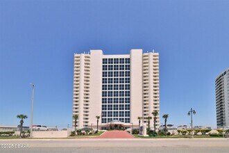 2545 S Atlantic Ave in Daytona Beach, FL - Building Photo - Building Photo