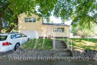 904 E Sumach St in Walla Walla, WA - Building Photo - Building Photo