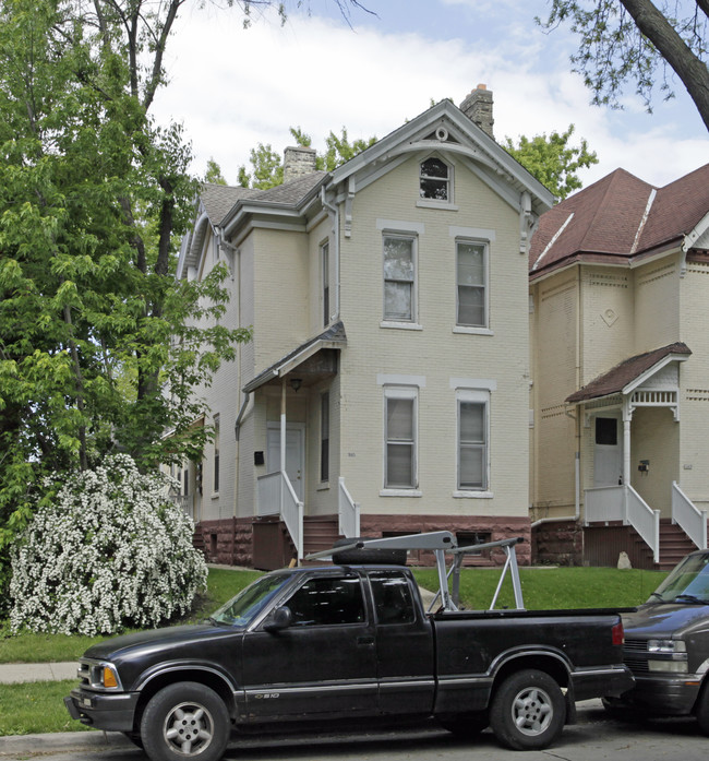 1665 N Humboldt Ave in Milwaukee, WI - Foto de edificio - Building Photo