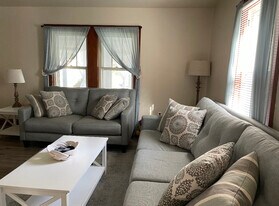 126 N River Dr in Pennsville, NJ - Building Photo