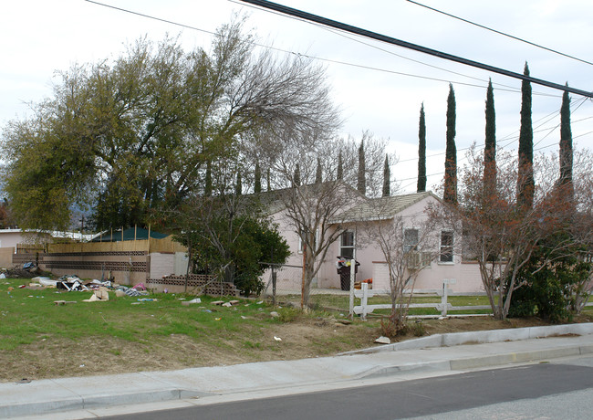 655 E Williams St in Banning, CA - Foto de edificio - Building Photo