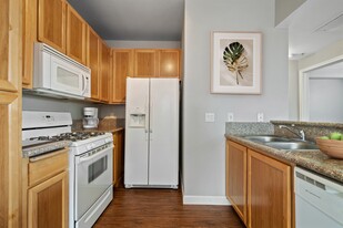 Theatre Square Apartments in Petaluma, CA - Building Photo