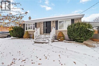 10 Albemarle St in Brantford, ON - Building Photo - Building Photo