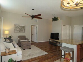 4010 Windell Pl in Valrico, FL - Foto de edificio - Building Photo