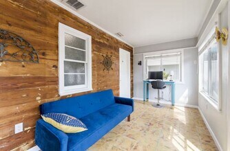 15403 Gulf Blvd in Madeira Beach, FL - Building Photo - Building Photo