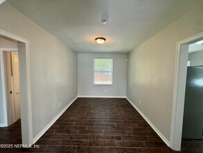 4779 Shirley Ave in Jacksonville, FL - Building Photo - Building Photo