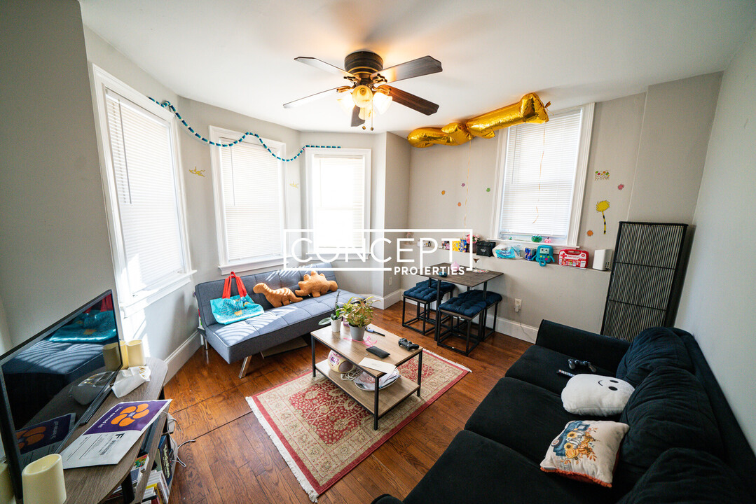 777 Parker St, Unit U1 in Boston, MA - Building Photo