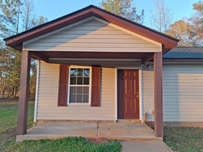 155 Old Glenwood Springs Rd in Eatonton, GA - Building Photo - Building Photo
