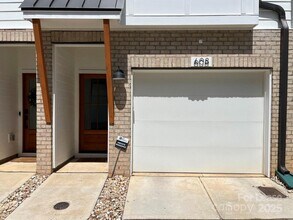 608 Old Dominion Dr in Charlotte, NC - Building Photo - Building Photo
