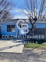 510 SE 6th St in College Place, WA - Building Photo