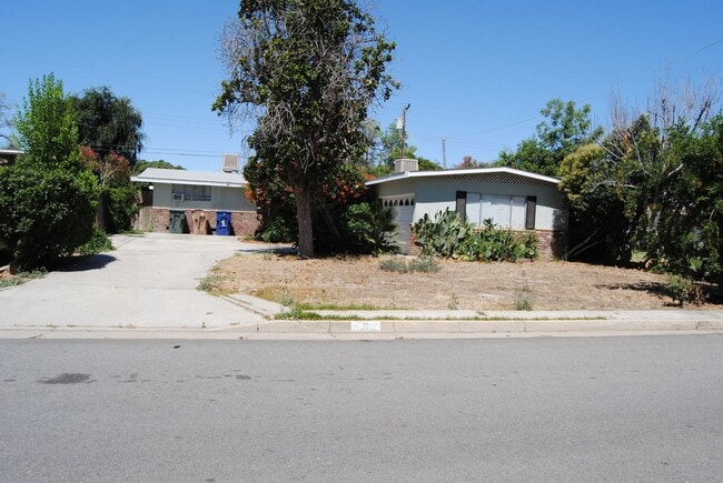 property at 9 Dunlap St