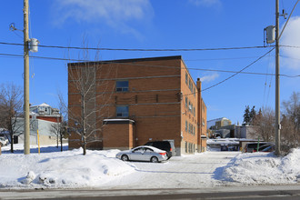 21 Stirling Ave S in Kitchener, ON - Building Photo - Building Photo