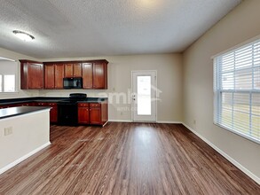9471 W Quarter Moon Dr in Pendleton, IN - Building Photo - Building Photo