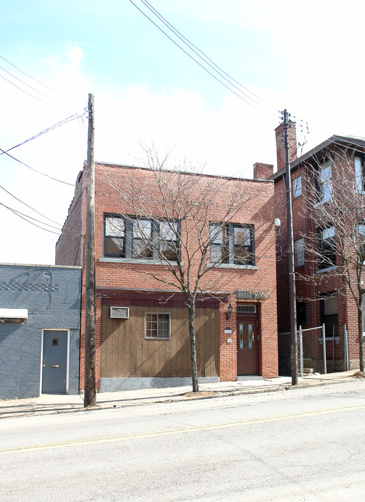 1625 Brownsville Rd in Pittsburgh, PA - Building Photo