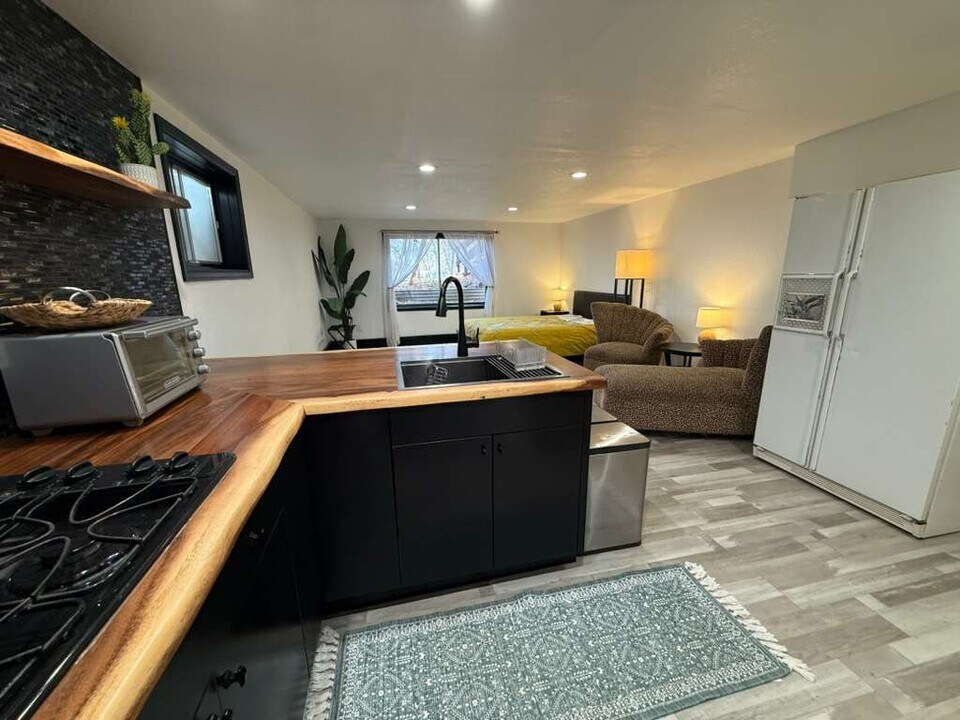 706 E Stuart St in Fort Collins, CO - Building Photo