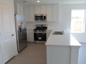 5203 Lake Trout Ln in Baytown, TX - Building Photo - Building Photo