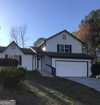 6345 Peppermill Ln in College Park, GA - Building Photo