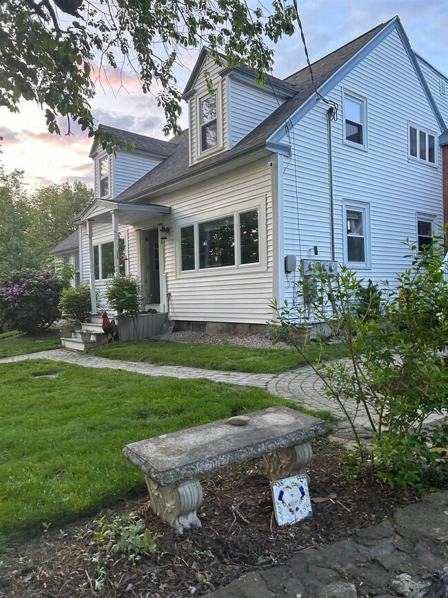 293 Bear Hill Rd in Loudon, NH - Building Photo - Building Photo